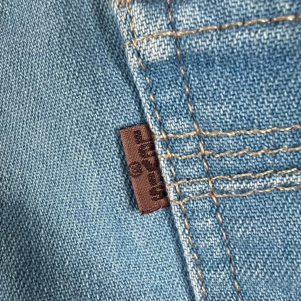 Levis these vntg